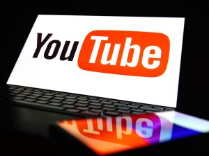 YouTube 