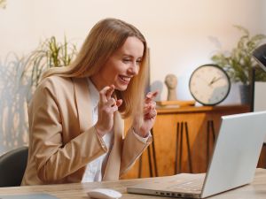 5 علامات تدل على أنك ذكي ولكنك لا تقدر نفسك