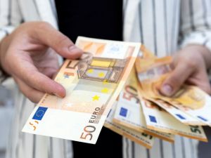 سعر اليورو مقابل الليرة السورية