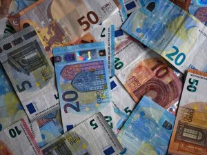 سعر اليورو مقابل الليرة السورية