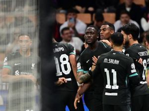 ليفربول يواجه بولونيا اليوم (Photo by PIERO CRUCIATTI / AFP)