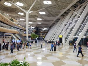 مطار علييف