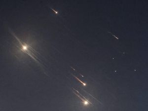 هجوم بالصواريخ