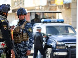 Iraqi police officer