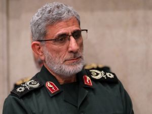 This handout picture provided by the office of Iran's Supreme Leader Ayatollah Ali Khamenei on January 9, 2020 shows the newly-appointed commander of the Quds Force of the Islamic Revolutionary Guard Corps Esmail Qaani attending a mourning ceremony held by the supreme leader in Tehran for slain top general Qasem Soleimani. / AFP / LEADER OFFICE