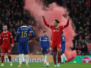 تشكيلات الفرق: ليفربول - تشيلسي في الدوري الإنجليزي 2024-25