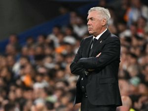 كارلو أنشيلوتي يخطط لتغيير مركز نجم ريال مدريد