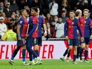 برشلونة يسيطر بمصيدة تسلل ذكية ويكسر إيقاع ريال مدريد