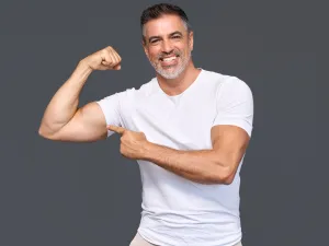 5 مكملات غذائية يحتاجها كل رجل بعد سن الثلاثين