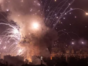 انفجارات عنيفة في الضاحية الجنوبية جراء الغارات الاسرائيلية
