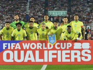 Brazil's players pose for a team photo before the 2026 FIFA World Cup South American qualifiers football match between Paraguay and Brazil at the Defensores del Chaco stadium in Asuncion, on September 10, 2024. (Photo by Daniel DUARTE / AFP)