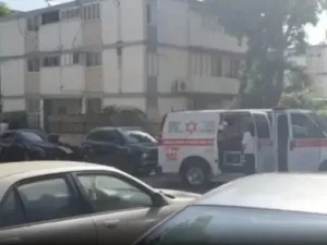 اصابة 6 اسرائيليين في عملية الخضيرة شمال تل أبيب