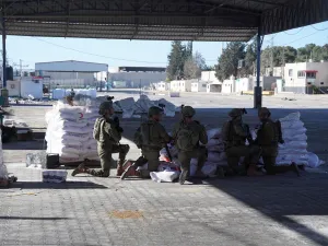 تشمل الخطة إدماج ممثلين فلسطينيين من غزة للإشراف على عمليات الجمارك وضبط الحدود