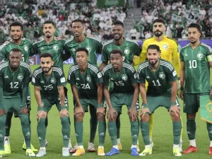 Saudi Arabia's players pose for a group photograph before the start of the Qatar 2023 AFC Asian Cup football match between Saudi Arabia and South Korea at Education City Stadium in al-Rayyan, west of Doha, on January 30, 2024. (Photo by Giuseppe CACACE / AFP)