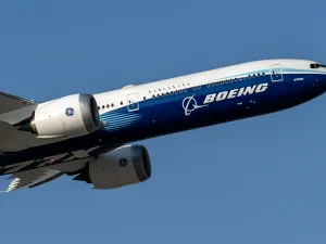 Boeing to lay off 10% of its workforce