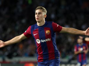 صراع أوروبي على موهبة برشلونة