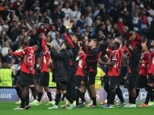 ميلان يضاعف من محن ريال مدريد (Photo by Pierre-Philippe MARCOU / AFP)