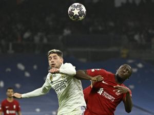 الذكاء الاصطناعي يتوقع الفائز في مباراة ليفربول وريال مدريد اليوم