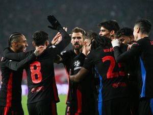 برشلونة في مأزق: كريستنسن يغيب شهرين إضافيين بعد الجراحة