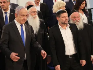 الأدلة تشير إلى تورط نتنياهو وغالانت في انتهاكات إنسانية