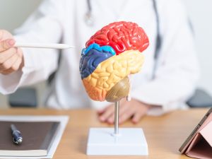 اختبار بسيط يساعد على اكتشاف أعراض الخرف