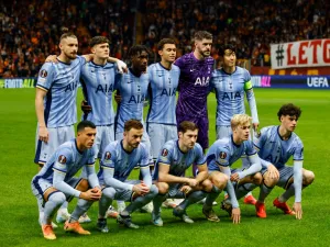 Tottenham players pose before the UEFA Europa League, League phase - Matchday 4, football match between Galatasaray and Tottenham at the Ali Sami Yen Spor Kompleksi in Istanbul on November 7, 2024. (Photo by KEMAL ASLAN / AFP)