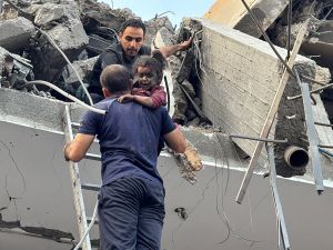 دد شهداء الدفاع المدني منذ بداية الحرب على غزة يصل إلى 87 شهيدا