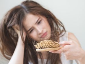 جميلة البوابة: 7 طرق لمنع تساقط الشعر وزيادة كثافته