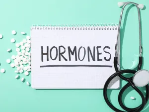 طبيب البوابة: 8 أنواع من الهرمونات تؤثر على صحتك