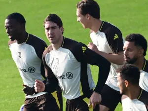 Juventus' Serbian forward #09 Dusan Vlahovic (2nd L) and teammates take part in a training session on the eve of the UEFA Champions League football match between Lille and Juventus, at the Juventus training center Continassa in Turin, on November 4, 2024. (Photo by MARCO BERTORELLO / AFP)
