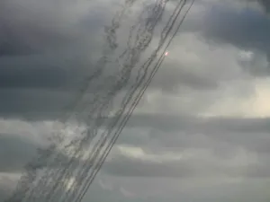 قصف غير مسبوق نفذه حزب الله على نهاريا وعشرات المدن والمستوطنات الإسرائيلية