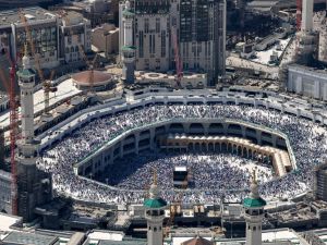 الأمير عبد الرحمن رد بسرد تاريخي مفصل عن السيادة على مكة المكرمة