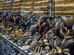 Gold prices