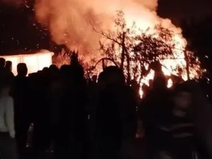 خيم النازحين