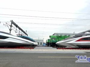 China unveils CR450 high-speed train prototype