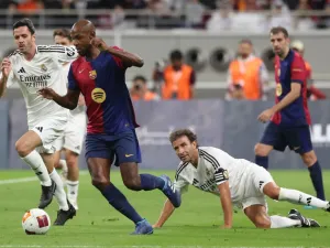 Barcelona and Real Madrid Legends Bring El Clasico to Hong Kong
