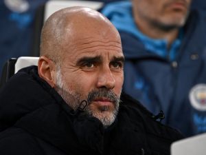غوارديولا يكشف: القلق يسيطر على لاعبي مانشستر سيتي