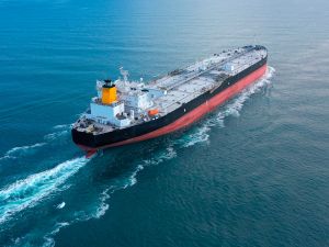 Oil tanker