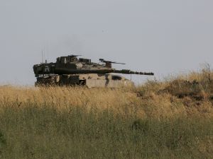israeli tanks in southern lebanon