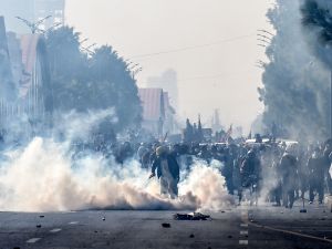 Pakistan cracks down on protests as thousands demand Imran Khan’s release