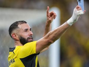 بنزيما في مباراة الاتحاد ضد الهلال كان قائدًا في كل أرجاء الملعب