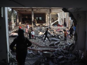 Booby-trapped house explodes on Israeli forces in Jabalia, causing heavy casualties