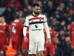 برونو فرنانديز يقود مانشستر يونايتد للتعادل المثير أمام ليفربول في أنفيلد