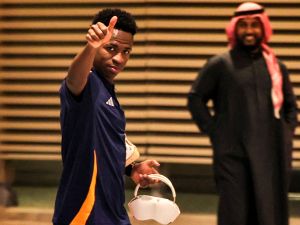 تصريحات مثيرة من رئيس دوري روشن: فينيسيوس على رادار السعودية