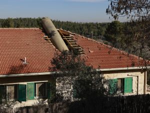 Missile from Yemen intercepted by Israeli army, disrupting Ben Gurion airport operations