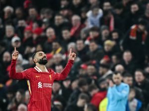 بعد تألقه في دوري الأبطال، هل يقرر صلاح تجديد عقده مع ليفربول؟