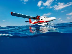 Seaplane crashes in Western Australia
