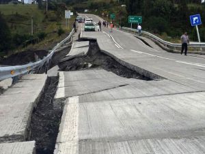 Earthquake strikes Chile coasts