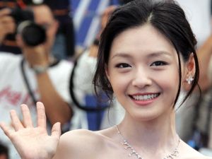 Taiwanese actress Barbie Hsu
