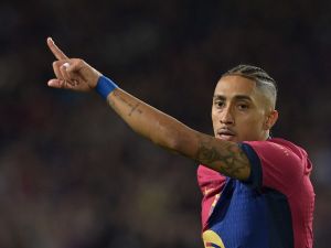 رافينيا: فليك كان سببًا في استمراري مع برشلونة وتشافي ساعدني لتحقيق حلمي